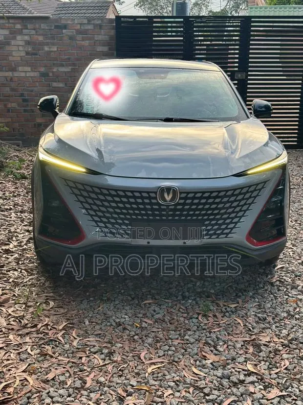 Changan UNI-T 2022 White · Photo 1