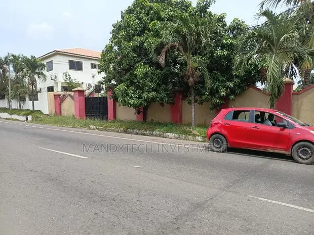 Luxurious Land (2.5 Plots) Inside North Legon · Photo 1