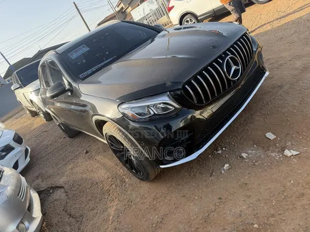 Mercedes-Benz GLC-Class 2019 Black · Photo 1