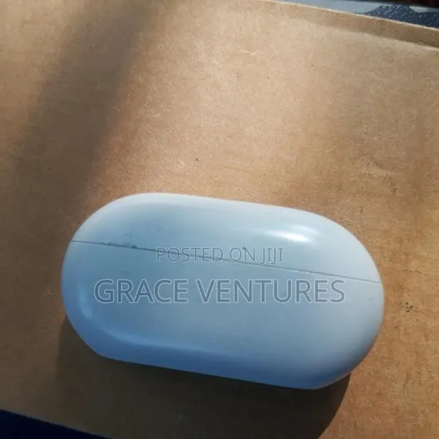 Beats Studio Buds Active Noise Cancelling Earbuds · Photo 2