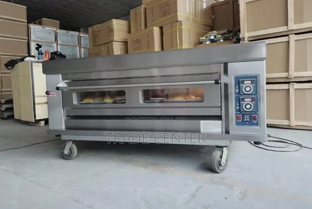 1 Deck 3 Tray Gas Oven · Photo 1