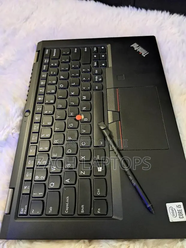 Laptop Lenovo ThinkPad Yoga 8GB Intel Core I5 SSD 256GB · Photo 1