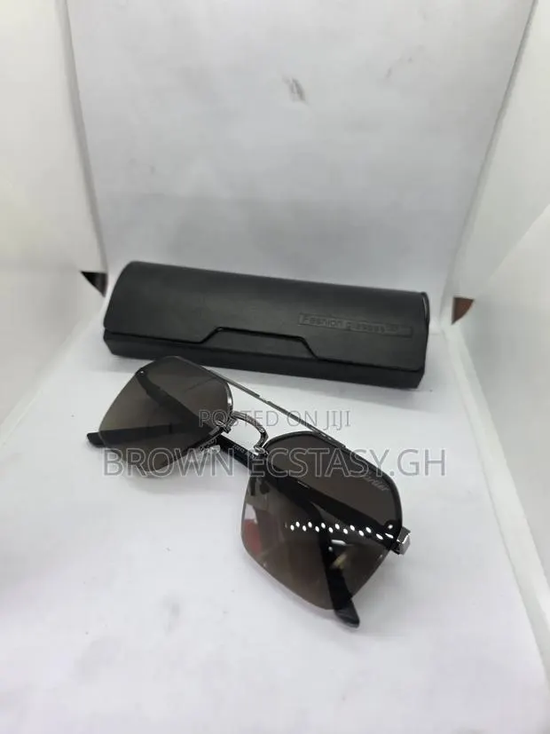 Cartier All Black Sunglasses · Photo 1