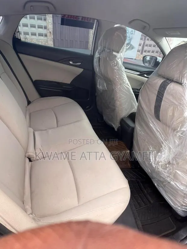 Honda Civic LX 4dr Sedan (2.0L 4cyl) 2016 White · Photo 1