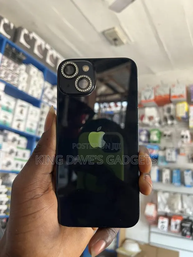 Apple iPhone 13 256 GB Black · Photo 1