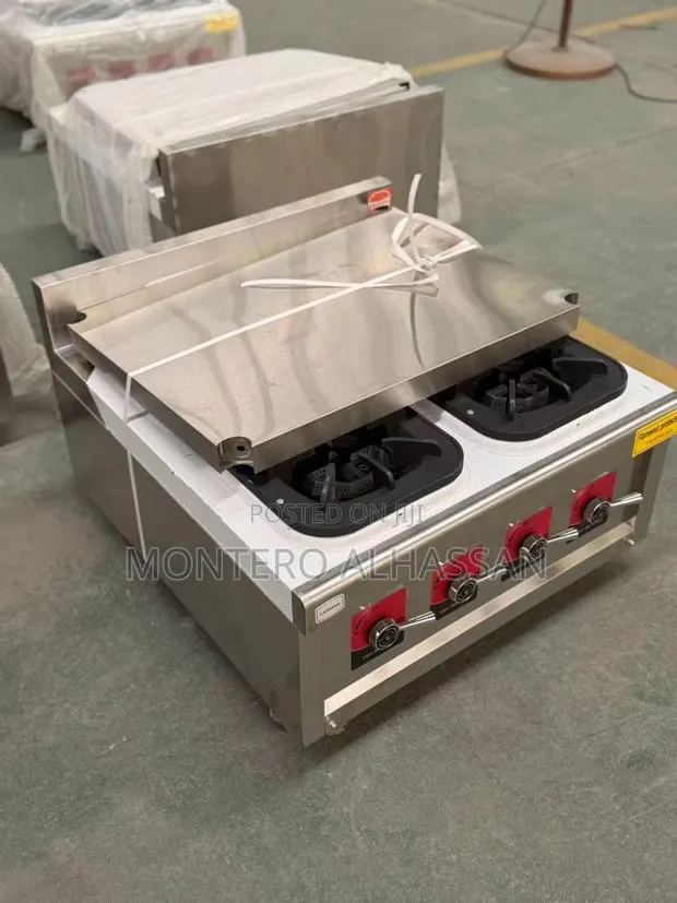 4 Burner Gas Stove / Cooker · Photo 1