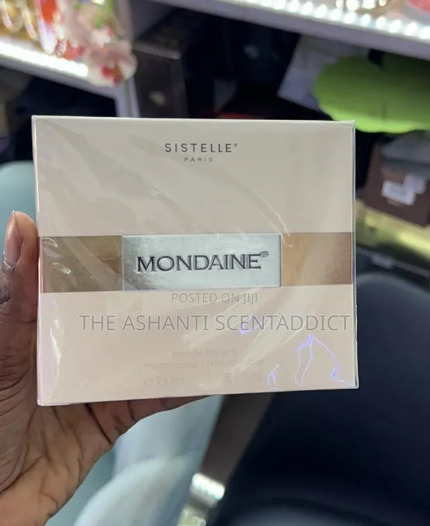 Mondaine Perfume · Photo 1
