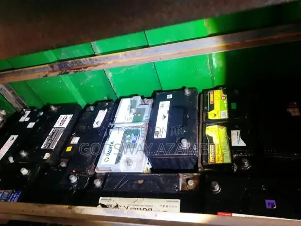 17 Plate Car Battery From Australia · Photo 1
