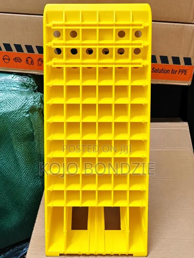PLASTIC WHEEL CHOCK (Heavy Duty ) · Photo 4