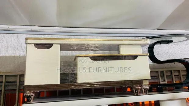 Original Tv Stand With Drawer · Photo 1