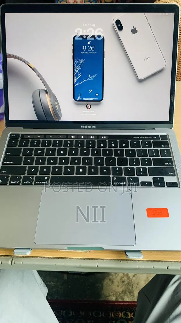 Laptop Apple MacBook Pro 8GB Apple M1 SSD 256GB · Photo 1