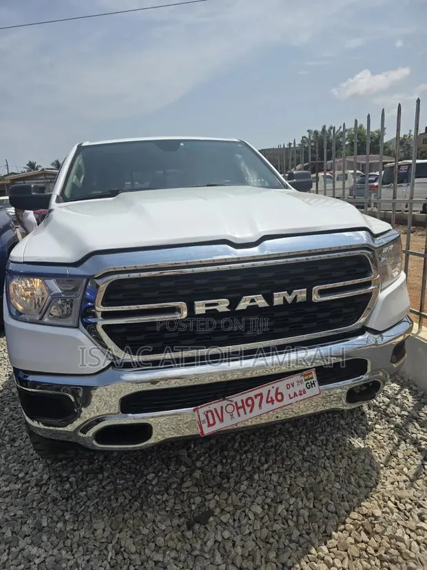 Dodge RAM 1500 5.7 Petrol AWD 2021 White · Photo 1