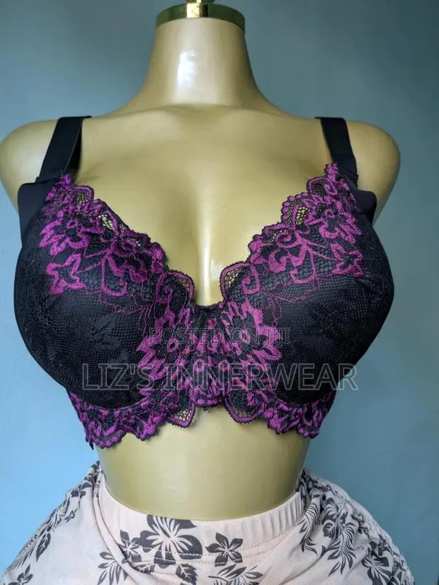 Girlie Brassiers · Photo 1