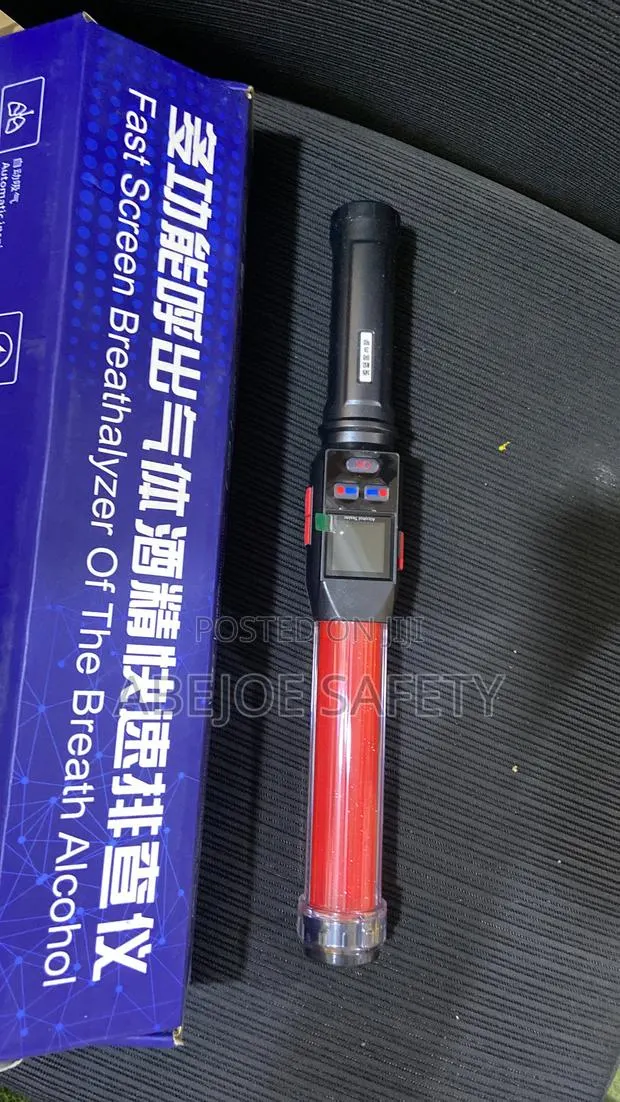 Professional Digital Alcohol Breathalyzer · Photo 1