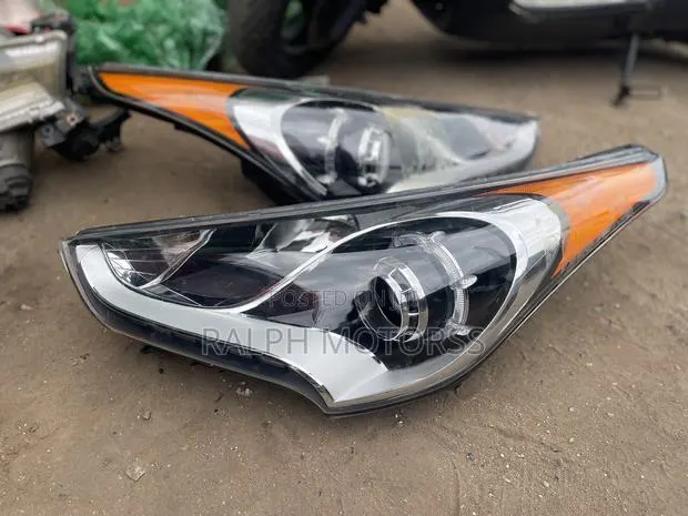 Hyundai Veloster 2016 Headlight LED · Photo 1