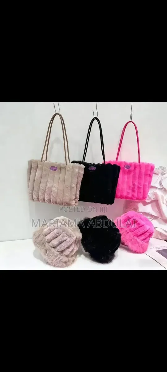 Lovely Tote Bags · Photo 1