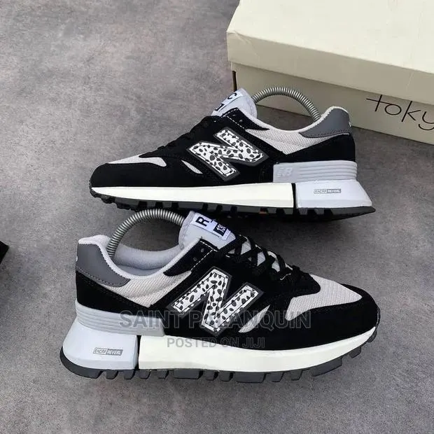 New Balance Sneakers · Photo 1