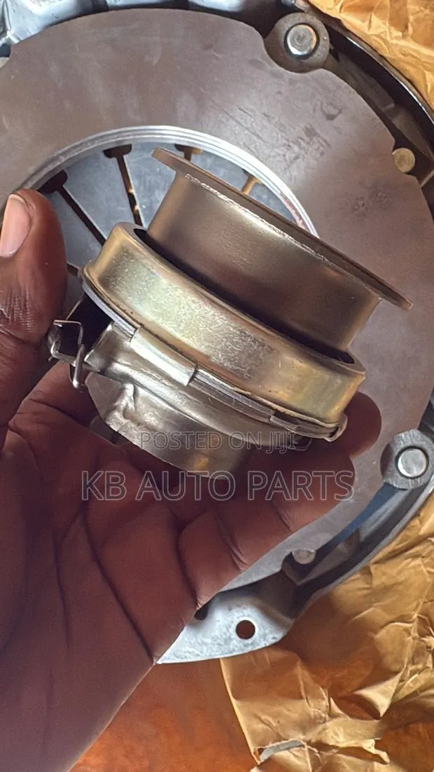 Toyota Land Cruiser V8 Clutch System · Photo 1