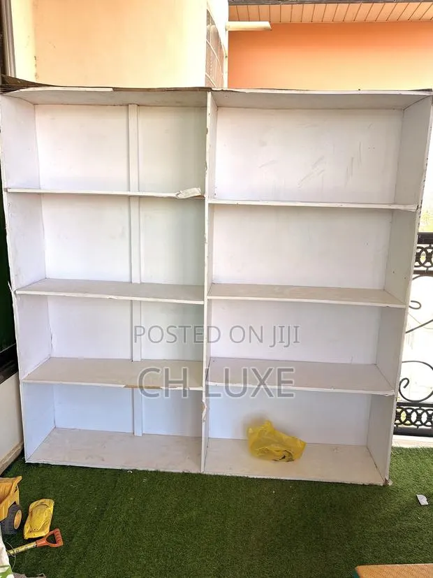 Neat Shelf · Photo 1