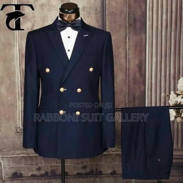 Double Breasted Suit Solid Color · Photo 1