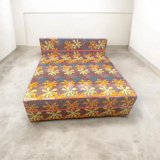 Queen Size Complete Bed · Photo 1