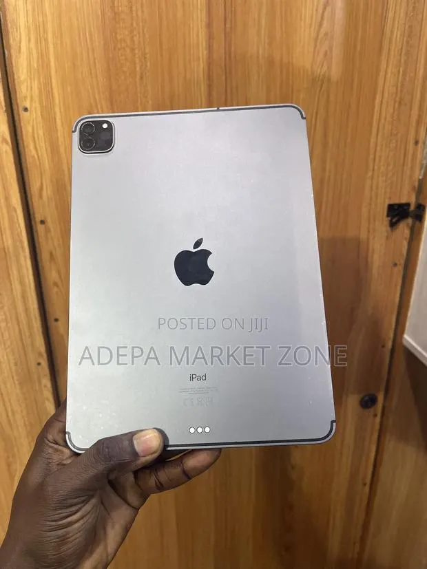 Apple iPad Pro 11 (2020) 256 GB Silver · Photo 1