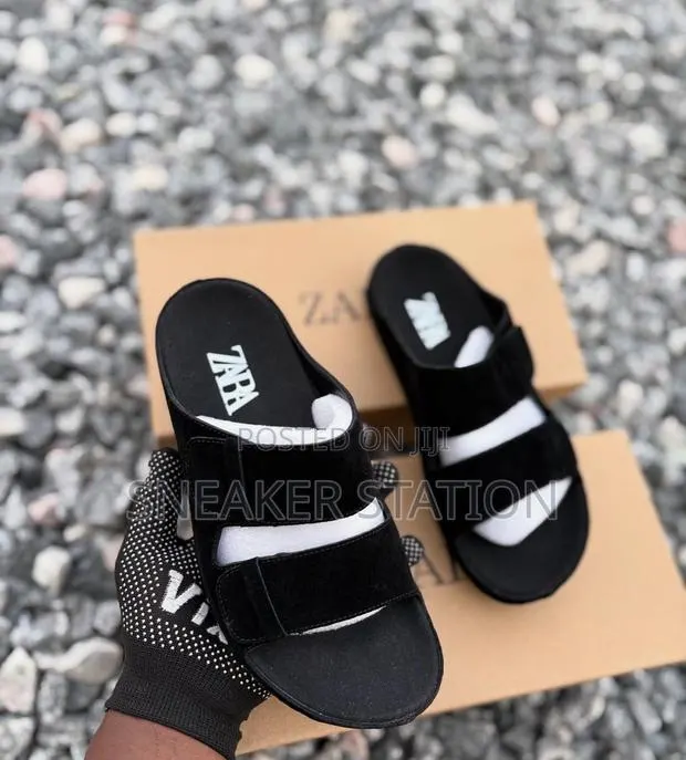 Zara Classic Slides Available · Photo 1