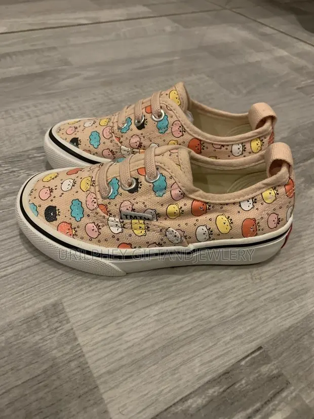 Tmtu Pink Character Print Canvas Sneakers – Cute Playful · Photo 1