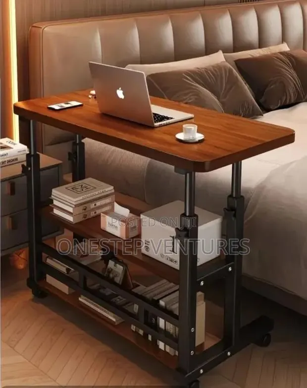 Ajustable Study Desk With Wheels · Photo 1