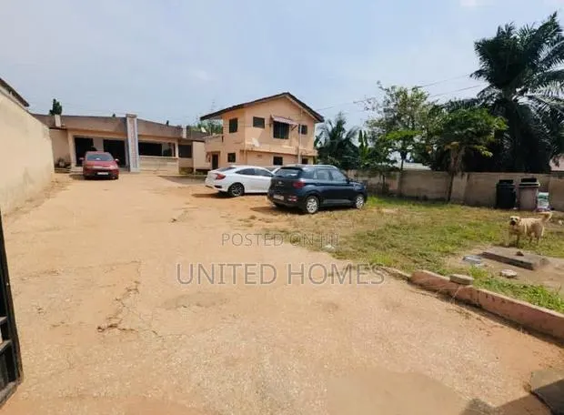 7bdrm House in Achimota for sale · Photo 1