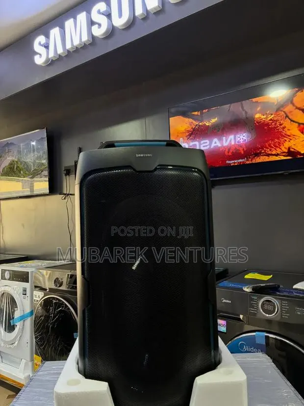 Sound Tower 160 Watts Party Speaker
Black · Photo 1