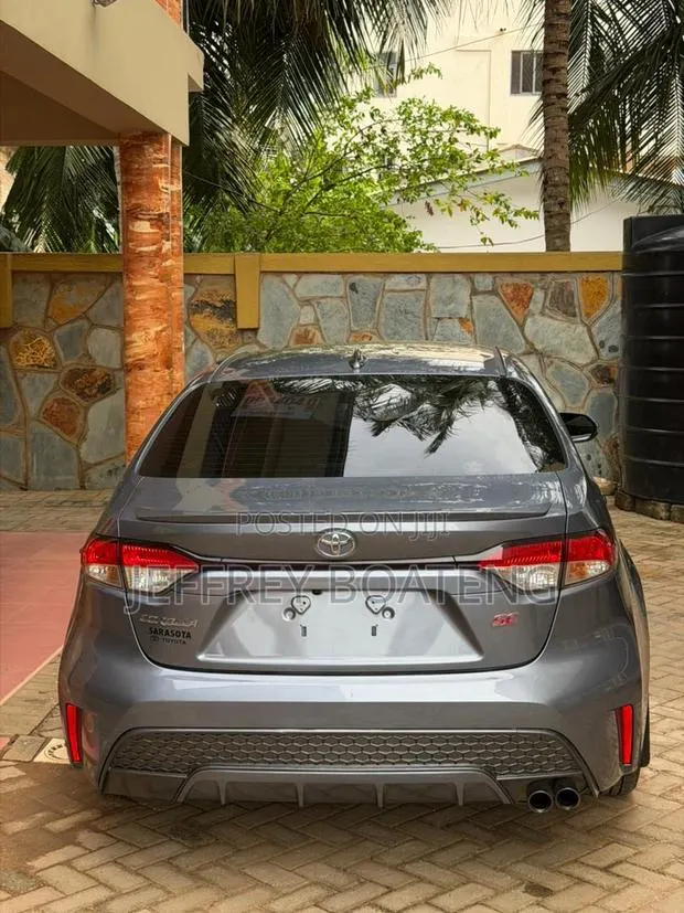 Toyota Corolla SE 2020 Blue · Photo 1