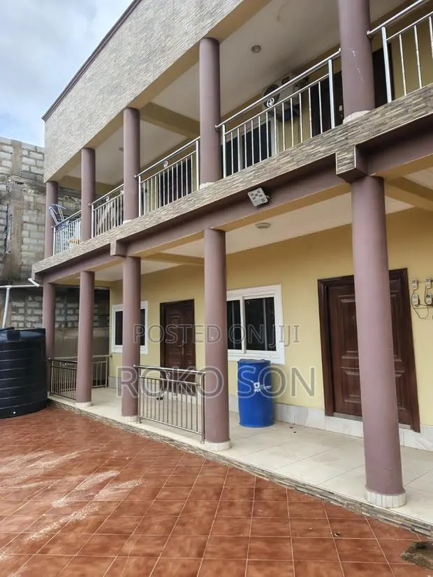 Mini Flat in Dr Roko, Fan Milk for rent · Photo 1