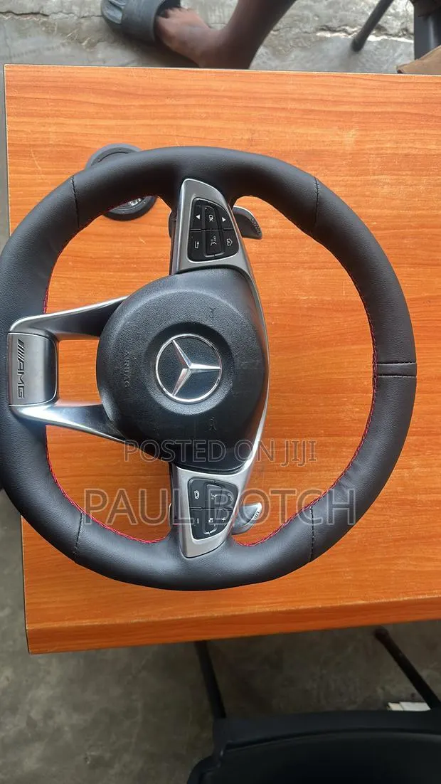 Mercedes-Benz Amg Flat-Bottom Steering Wheel for C-Class · Photo 1