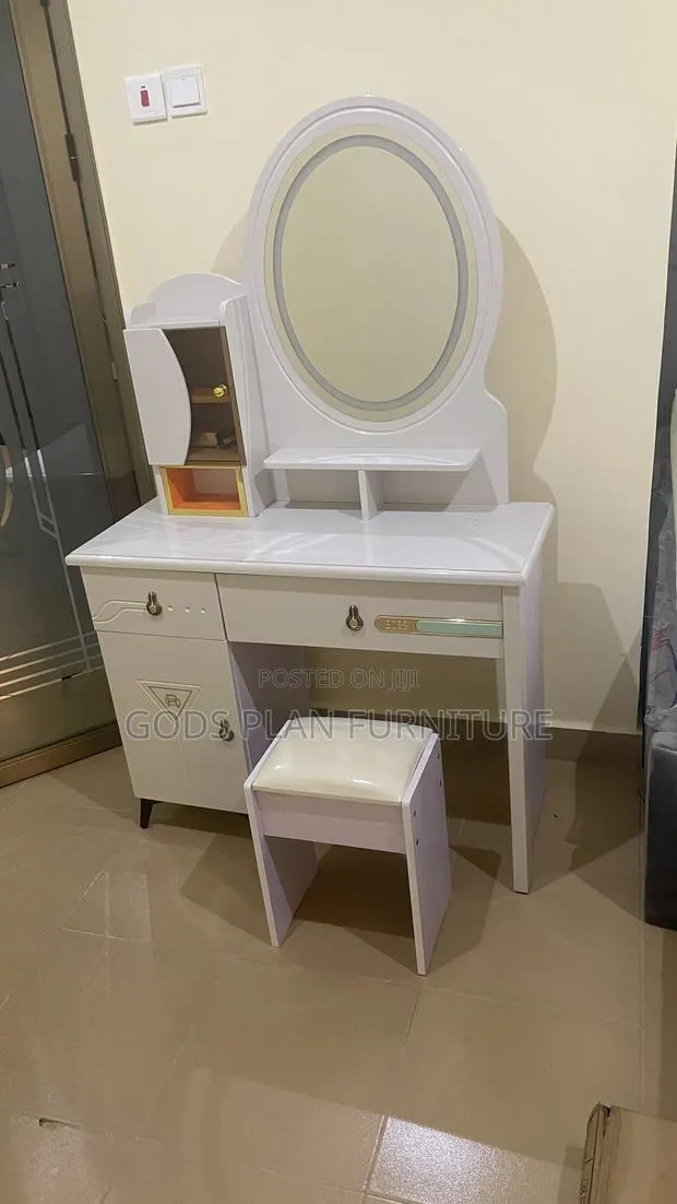 Dressing Mirror · Photo 1