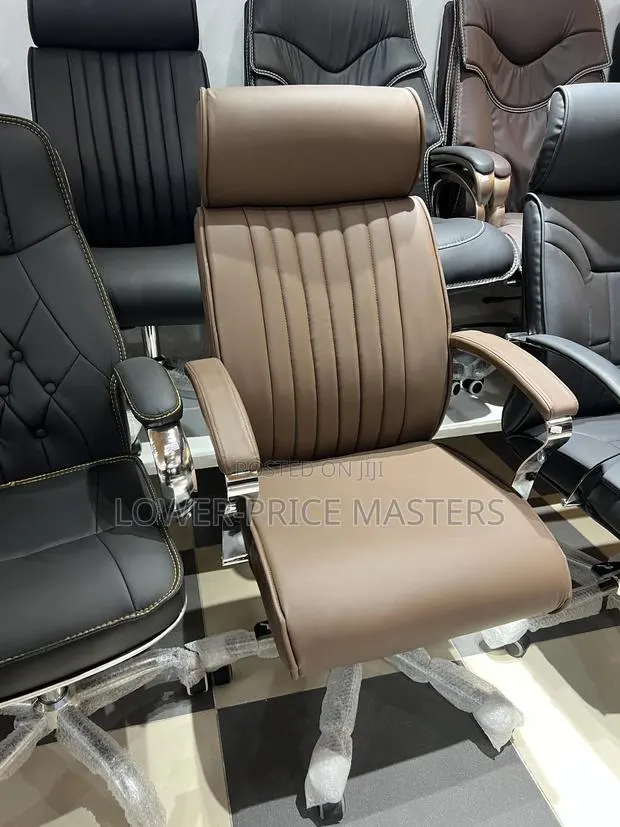 Executive Office Chair (Brown) · Photo 1