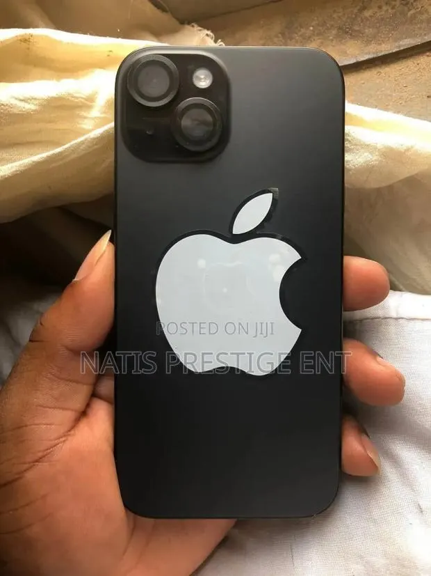 Apple iPhone 15 256 GB Black · Photo 1