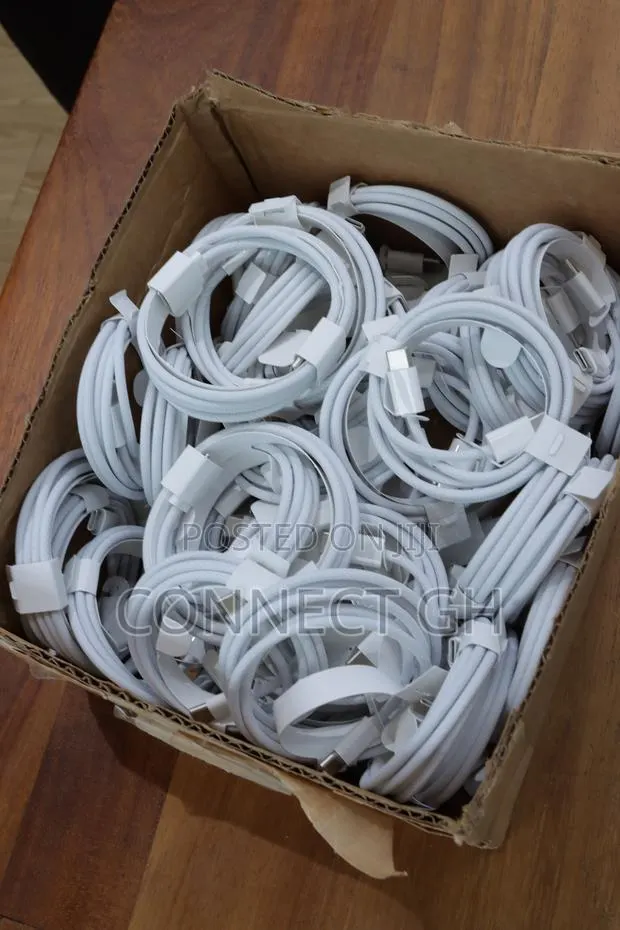 Apple - USB-C Woven Charge Cable (1m) - White · Photo 1