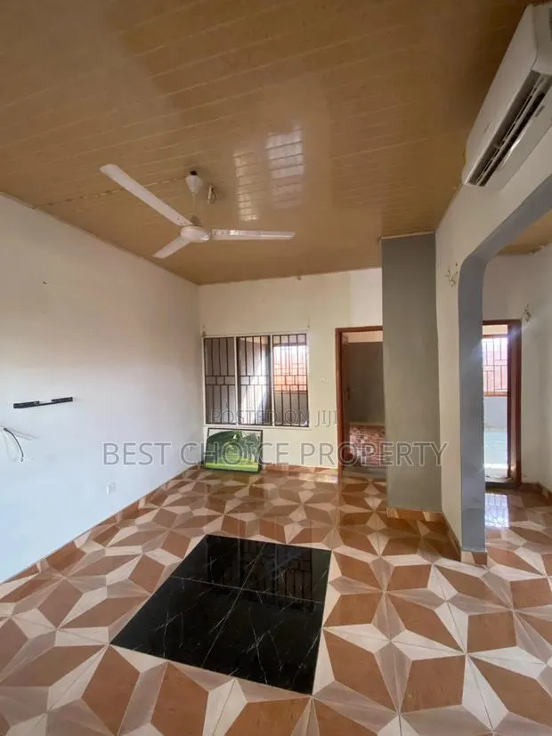 2bdrm Apartment in Adenta Foster Home for rent · Photo 1