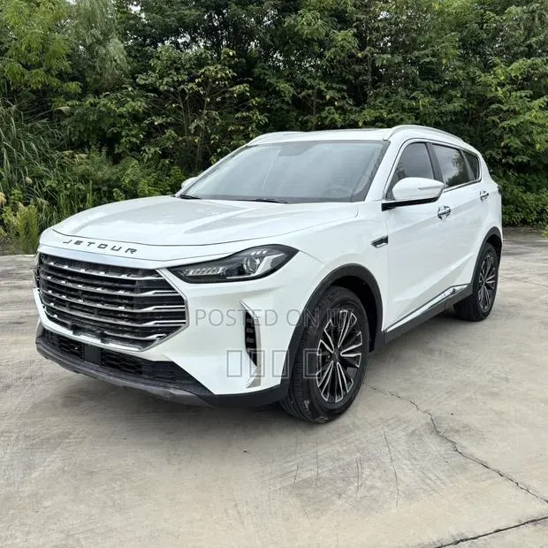 Jetour X70 Plus 1.6 6-Seater FWD 2022 White · Photo 1