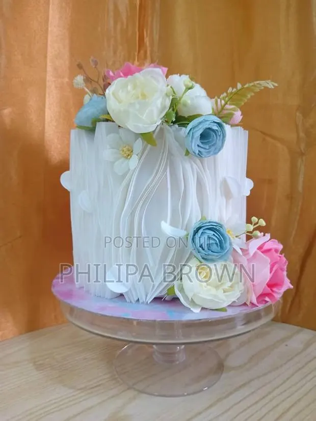 Luxury Cakes · Photo 1