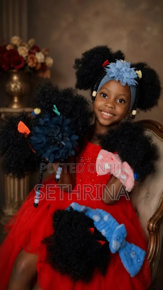 Kids Hair Just Available as Seen · Photo 1