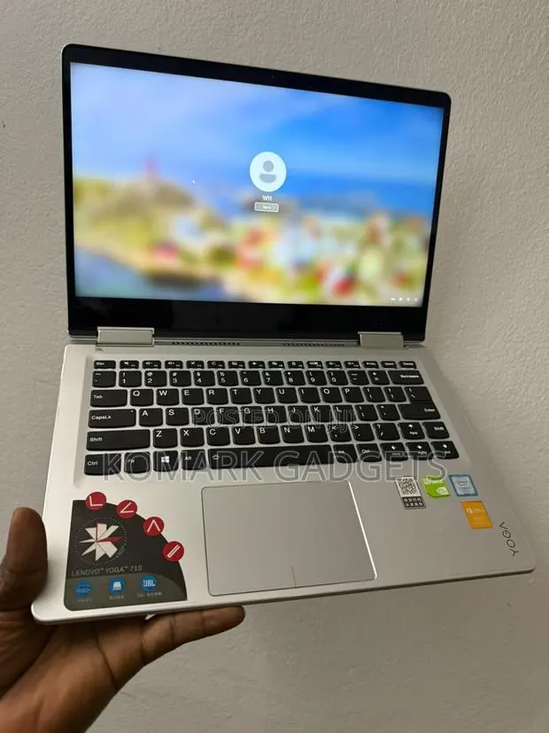 New Laptop Lenovo Yoga 710 8GB Intel Core i5 SSD 256GB · Photo 1