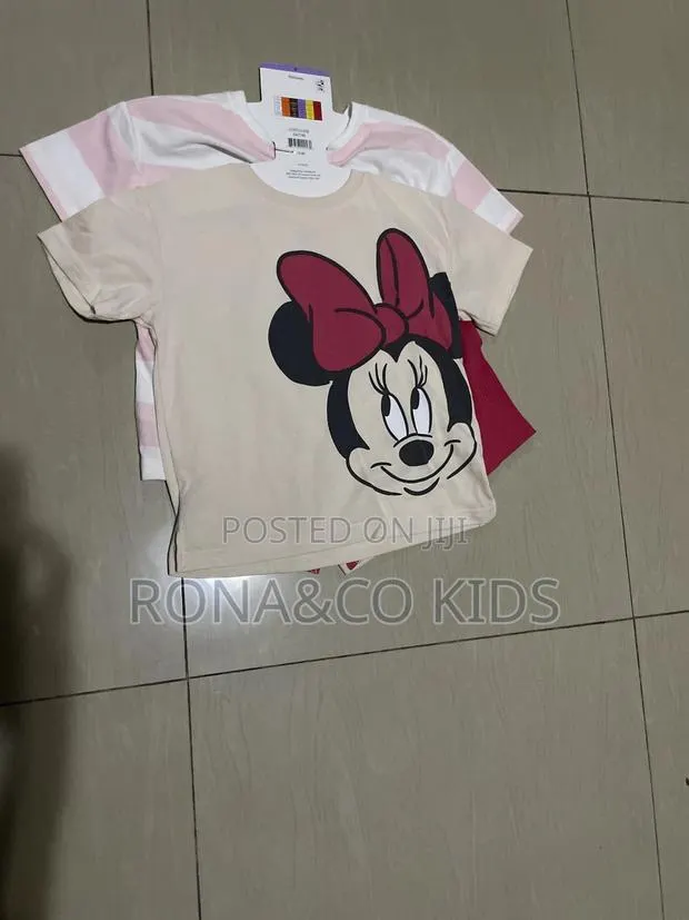 Disney Minnie Mouse 4 Piece Set · Photo 1