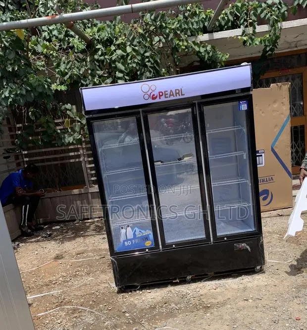 Lovely New Pearl PVC-150 3-Door Glass Display Fridge · Photo 1