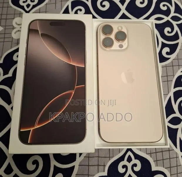 Apple iPhone 16 Pro Max 512 GB Gold · Photo 1