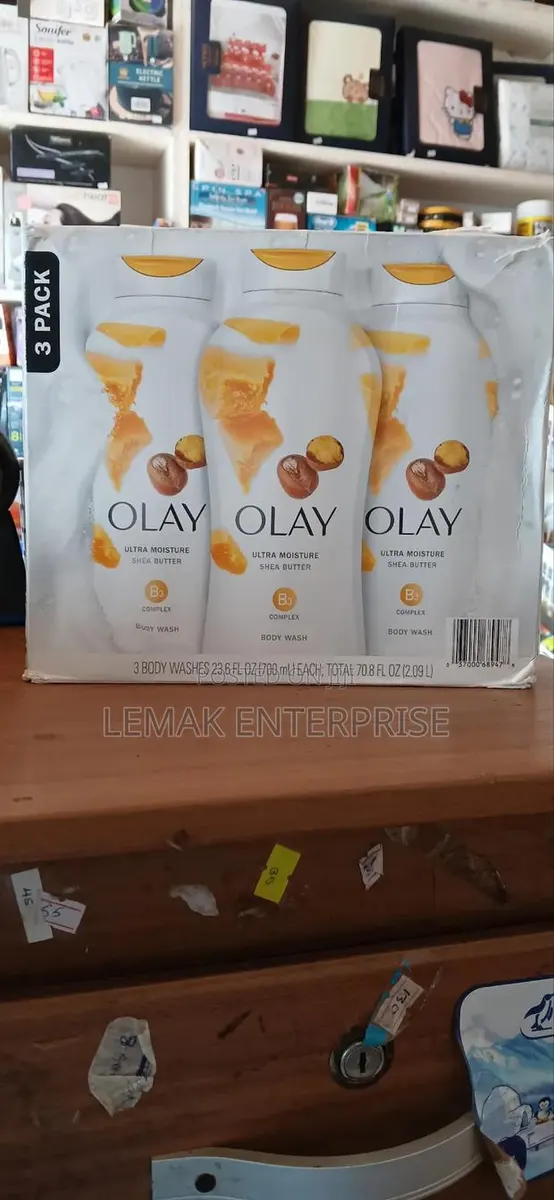 Olay 3-Pack Ultra Moisture Shea Butter Body Wash · Photo 1