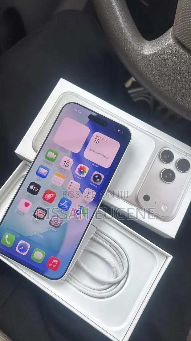 Apple iPhone 17 Pro Max 512 GB White · Photo 1