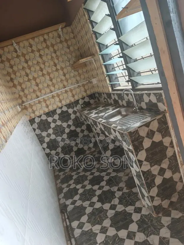 Mini Flat in Dr Roko, Manhean for rent · Photo 2