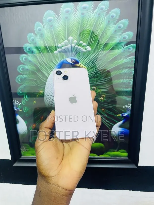 Apple iPhone 13 128 GB Pink · Photo 1